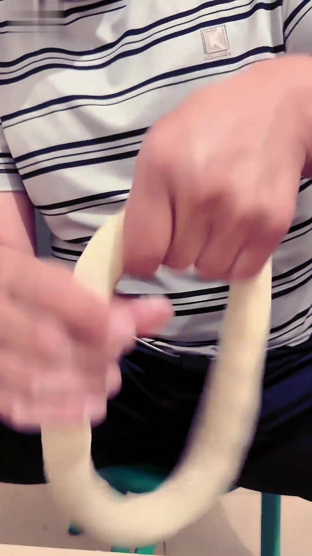 山西美食「扫帚饺子」扫帚是山西人打扫庭院的工具,在春夏交替之际,山西人用它的幼苗作为野菜来