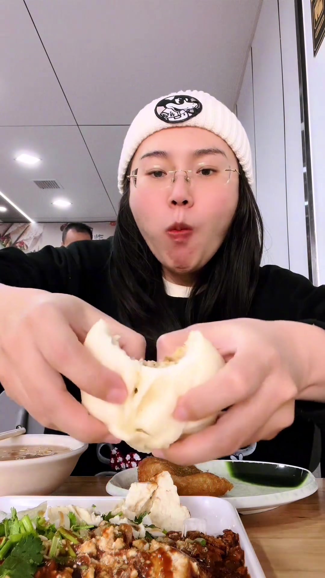 东北人的早餐。带你们看看12块钱在五常能吃到什么样的早餐,以及你们当地12块都能吃个啥?