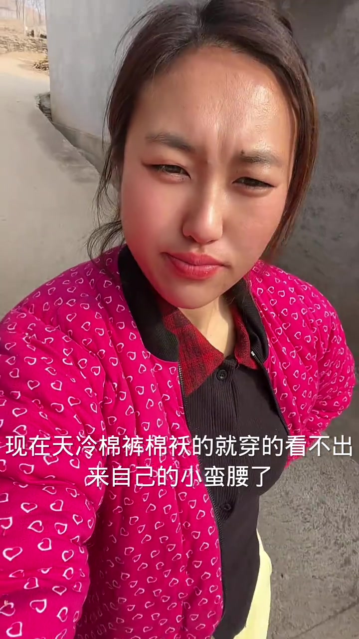婆婆，今天做山东正宗煎饼，我也做了一下把手给烫起泡了