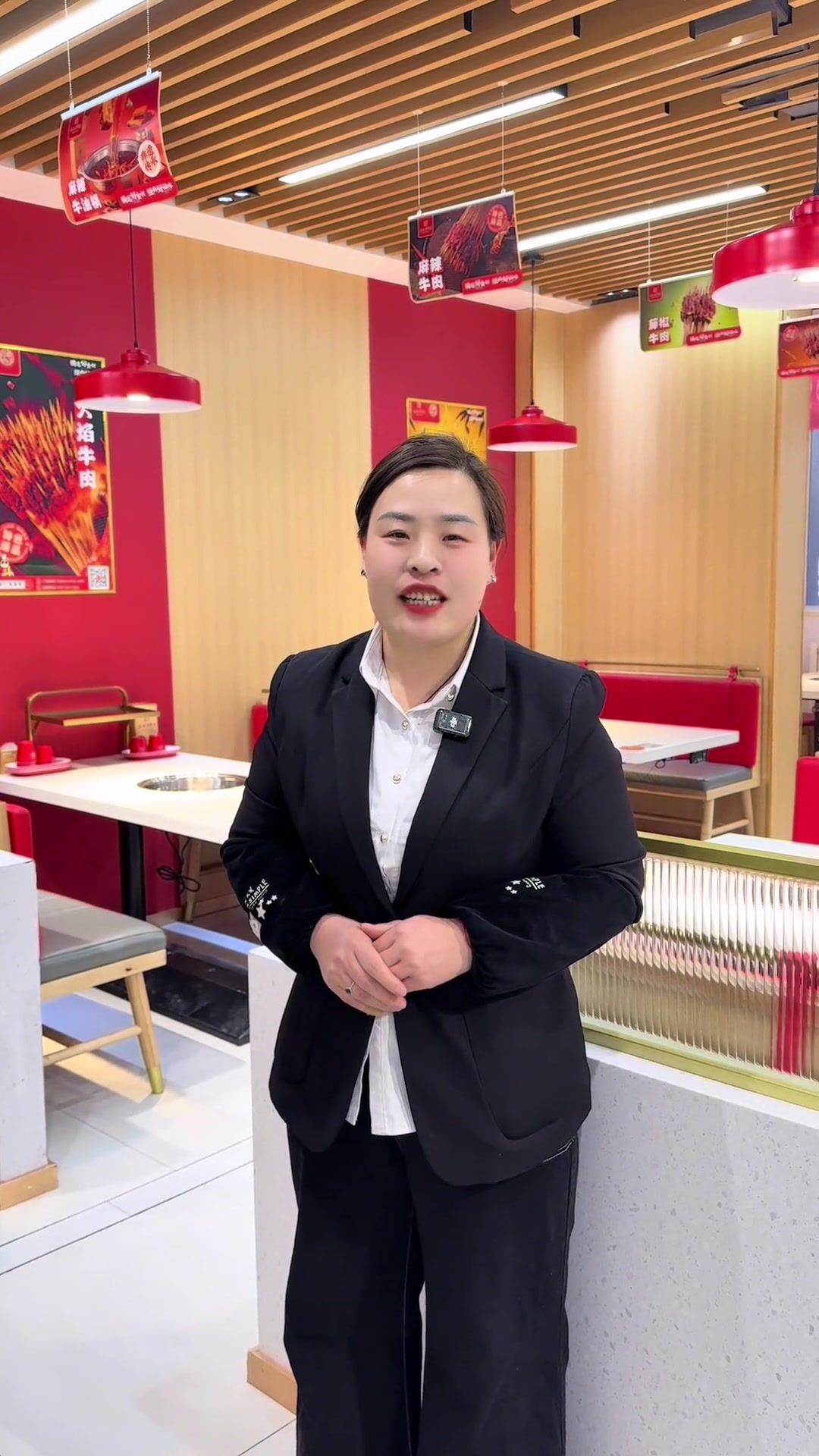 武乡袁记串串香一周年店庆,吃一串送一串。新鲜好食材,放心看得见