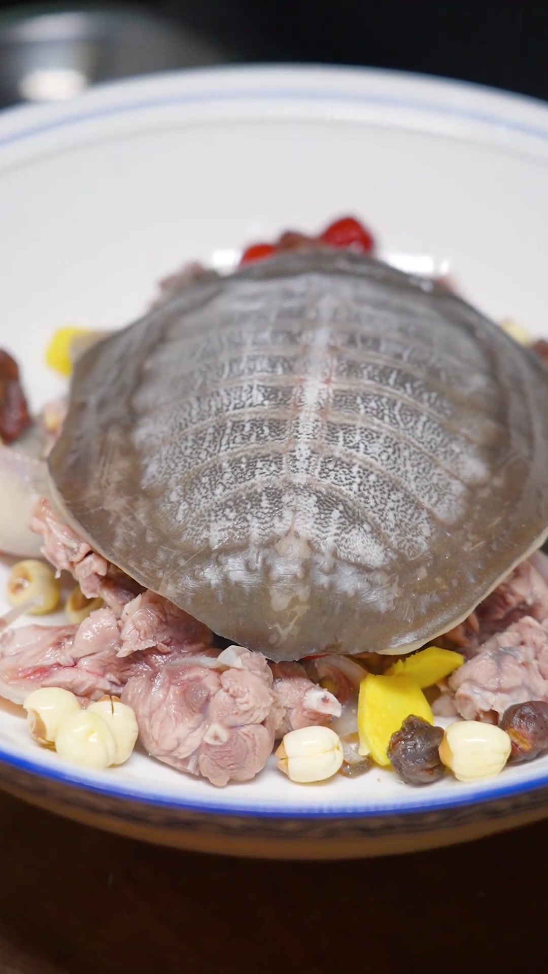 五圆蒸甲鱼,鲜嫩滋补,你喜欢吃吗?