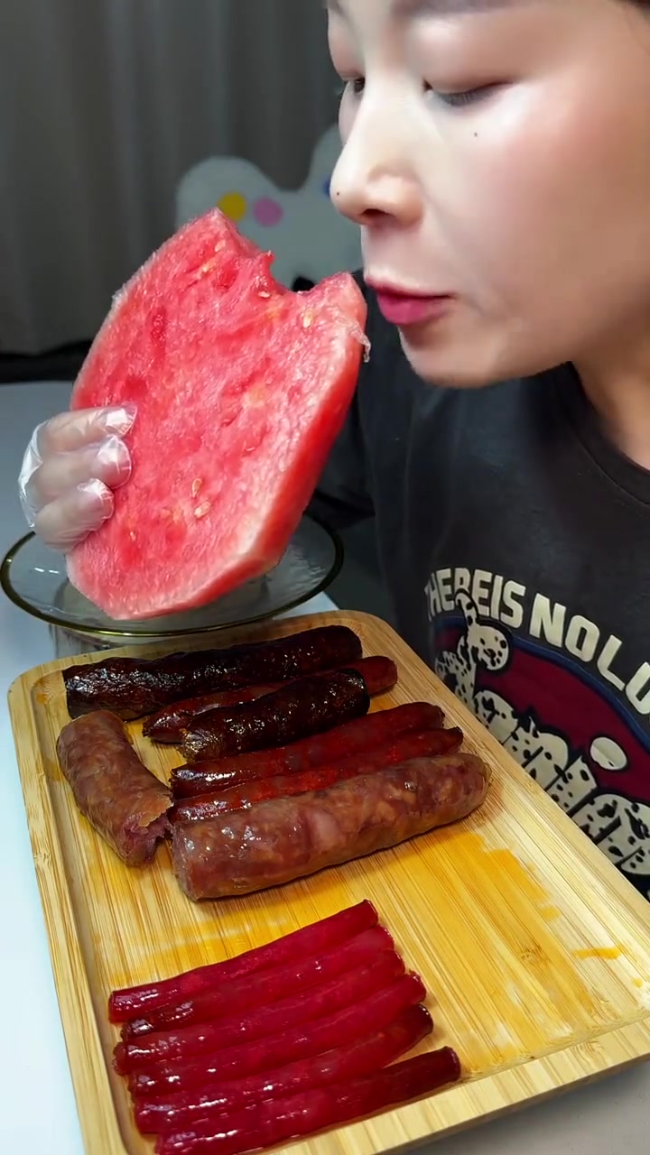油滋滋腊肠拼盘