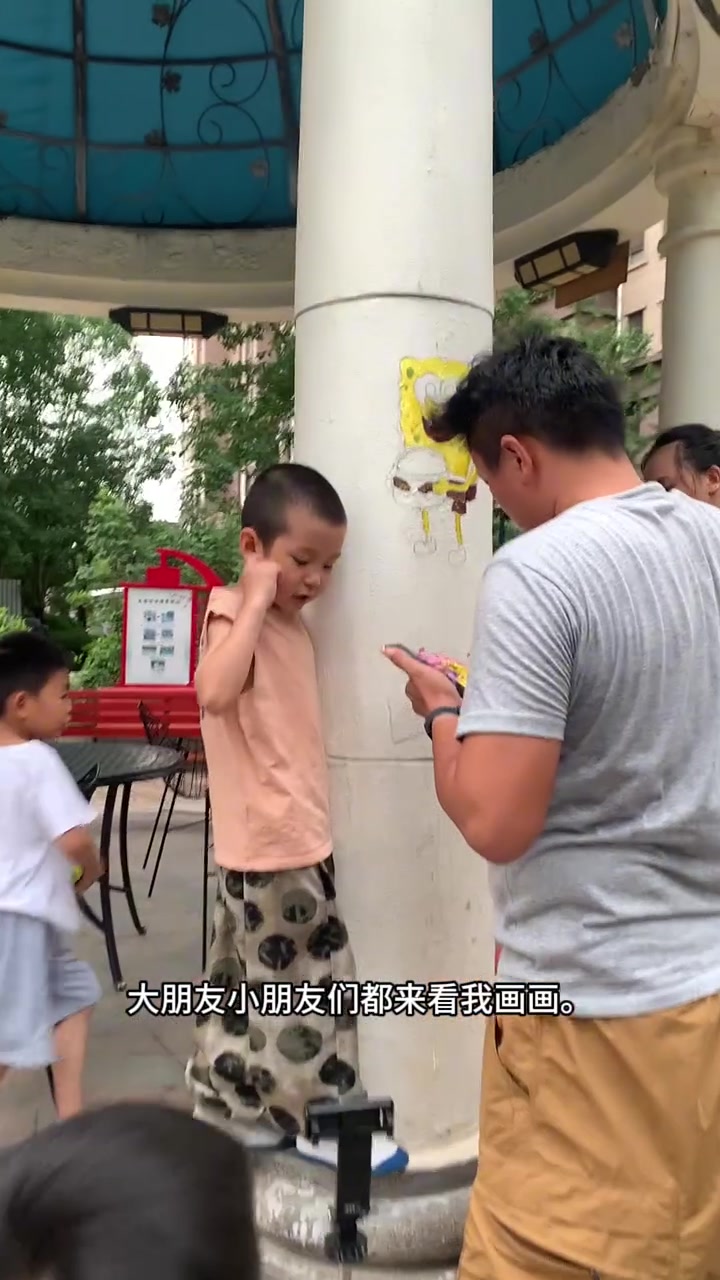 海绵宝宝主题墙绘,原创涂鸦艺术作品