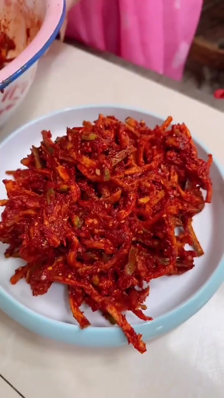 干萝卜条咸菜做法超简单，好吃到停不下来！