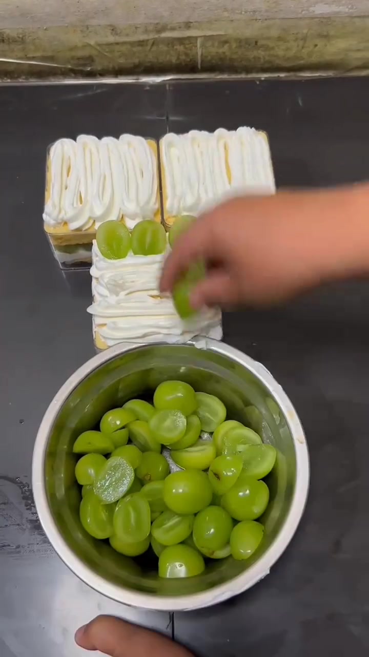 阳光玫瑰罐子蛋糕制作方法