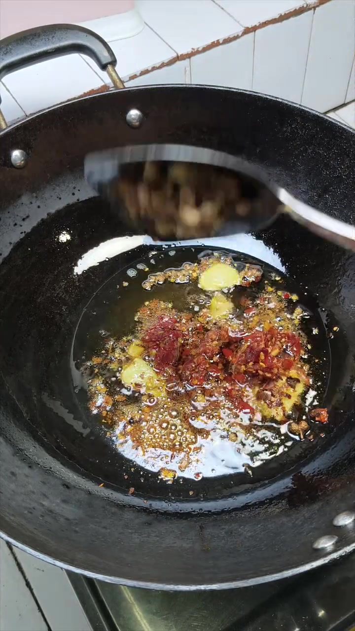 贵州人都爱的鱼香菜炒洋芋,不要太下饭了