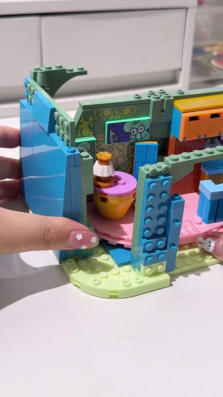 太抽象了章鱼哥的家里面居然长这样