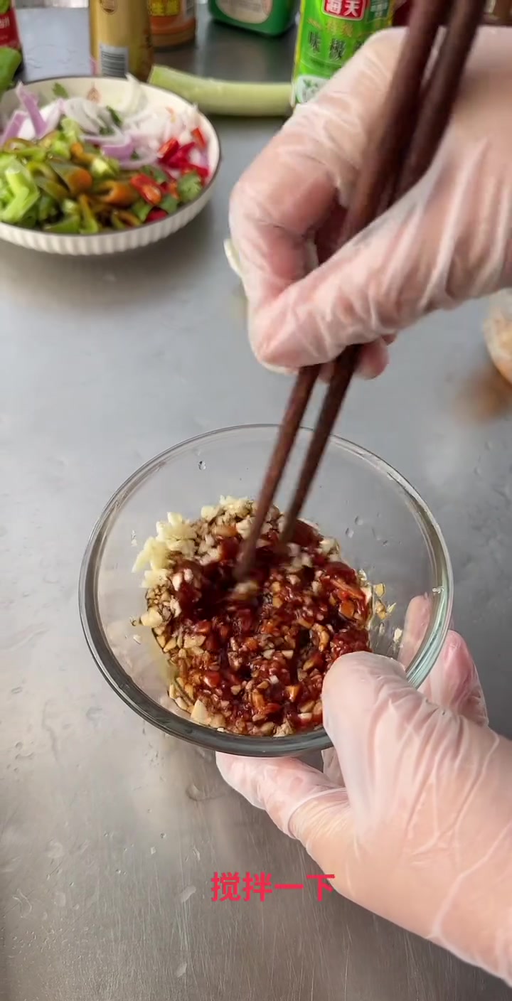 味道太美味了,扇贝肉很多种做法,炒辣椒,煎鸡蛋,炖汤,炒韭菜,包包子,凉拌小葱都可以的……