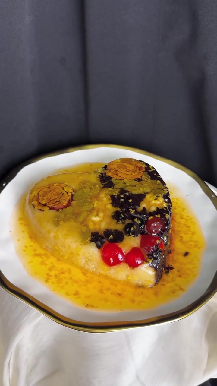 爱做美食的塞丽麦今天做爱心八宝饭