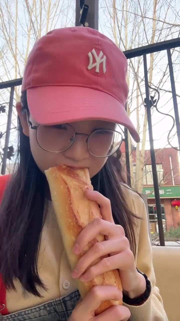 一条视频打卡各种国外面包！老外看了直呼地道！