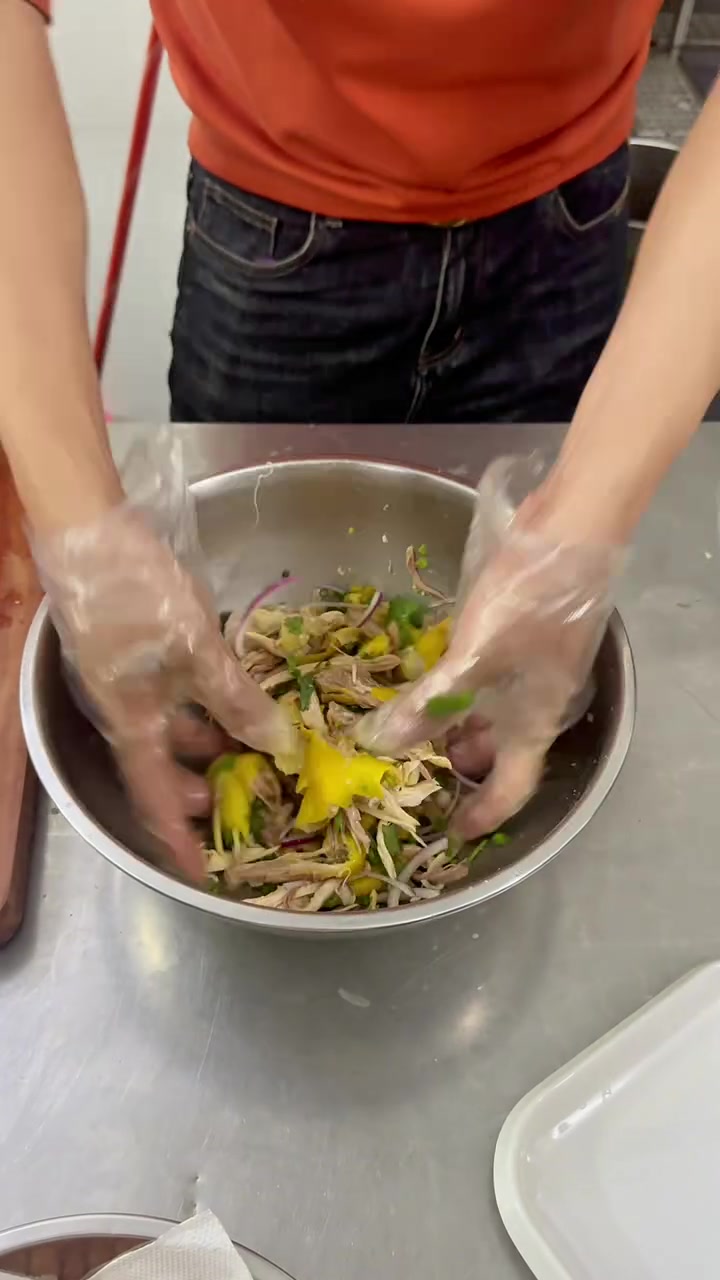 手撕鸡香不香?全靠这几种配料