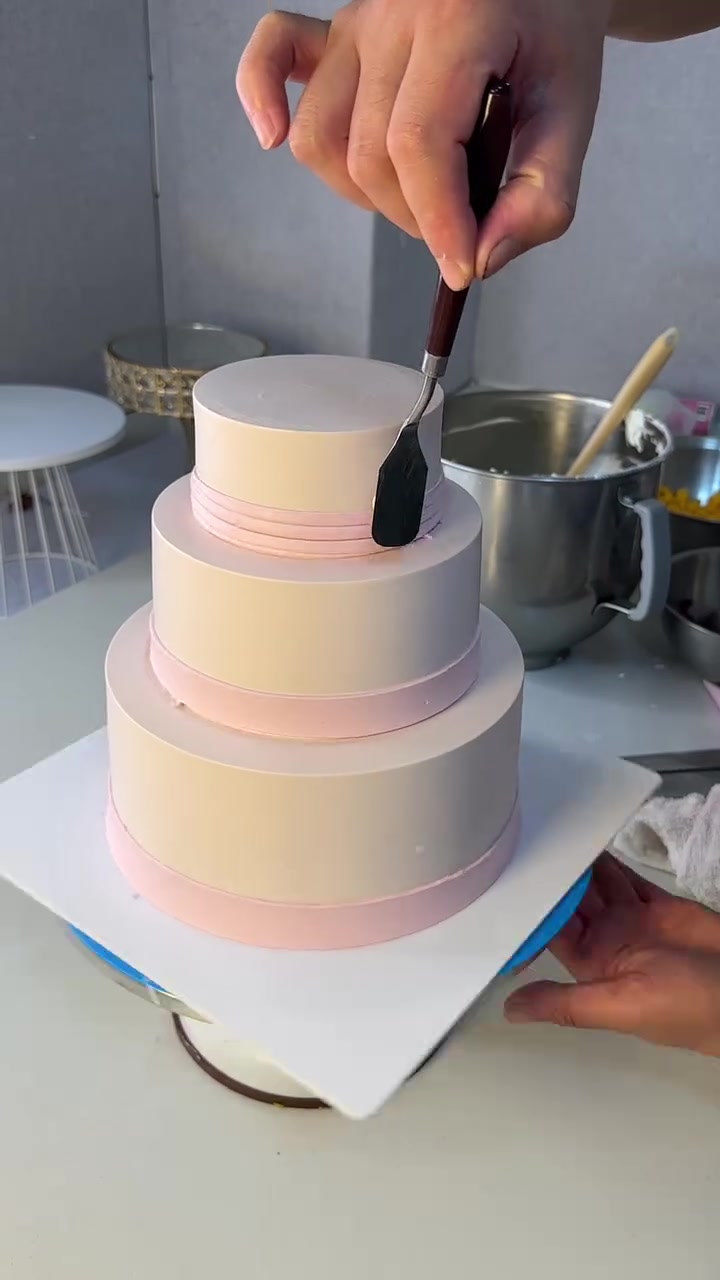 三层粉蛋糕12