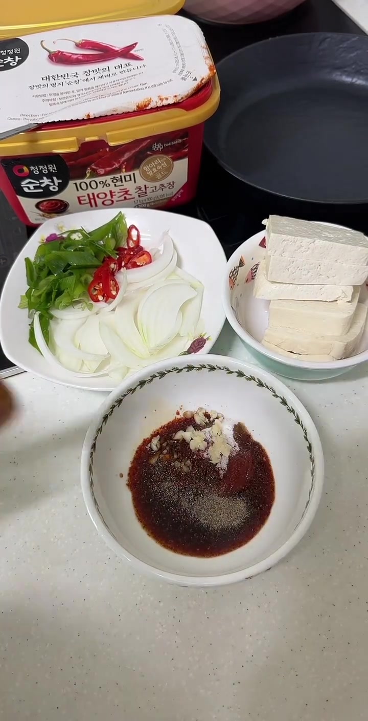 韩国金枪鱼罐头炖豆腐很好吃