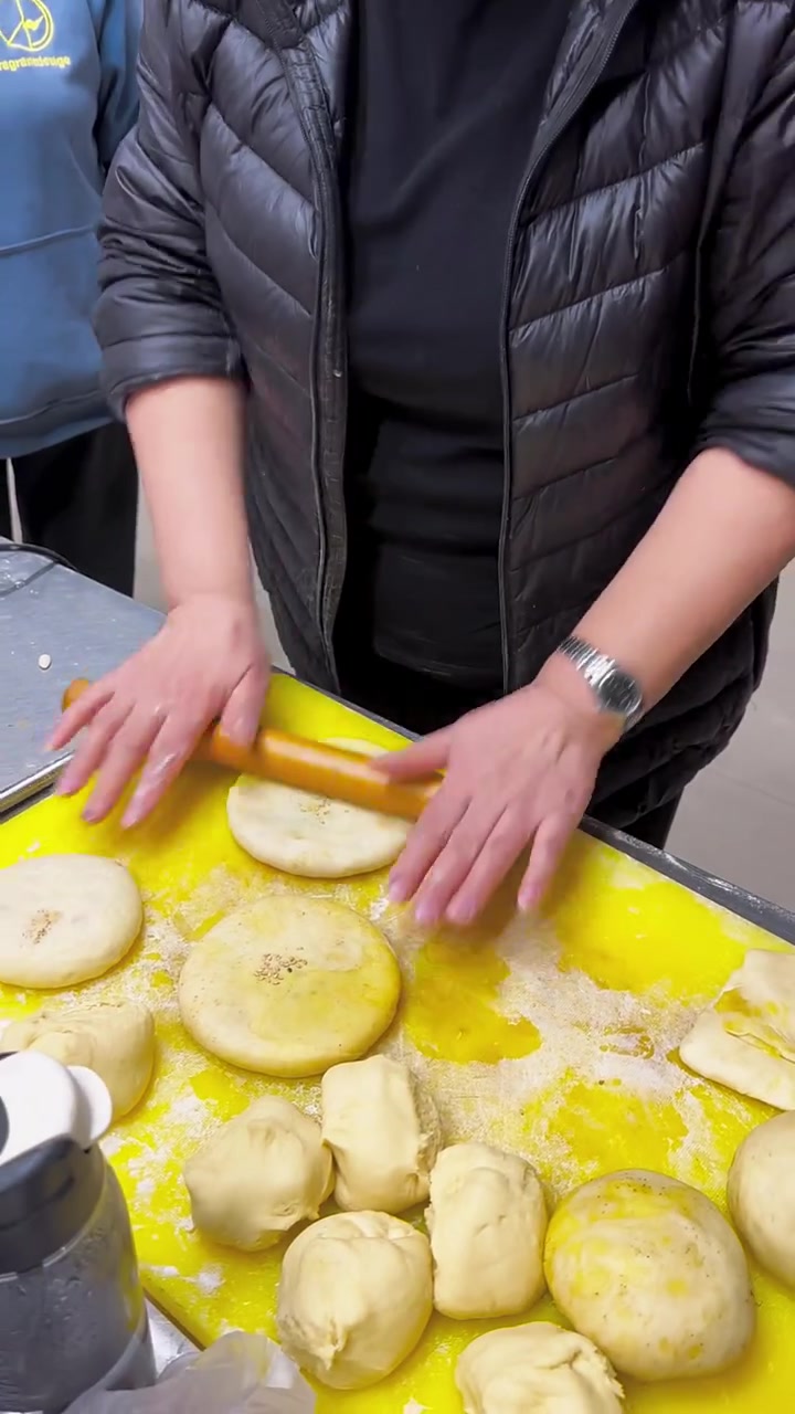 内蒙古中部人从小吃到大的早点——焙子,忘不了!