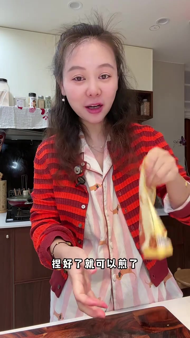 妈妈牌早餐，小学生和幼儿园崽崽的早餐，今天吃还有燕麦银耳羹是给自己的