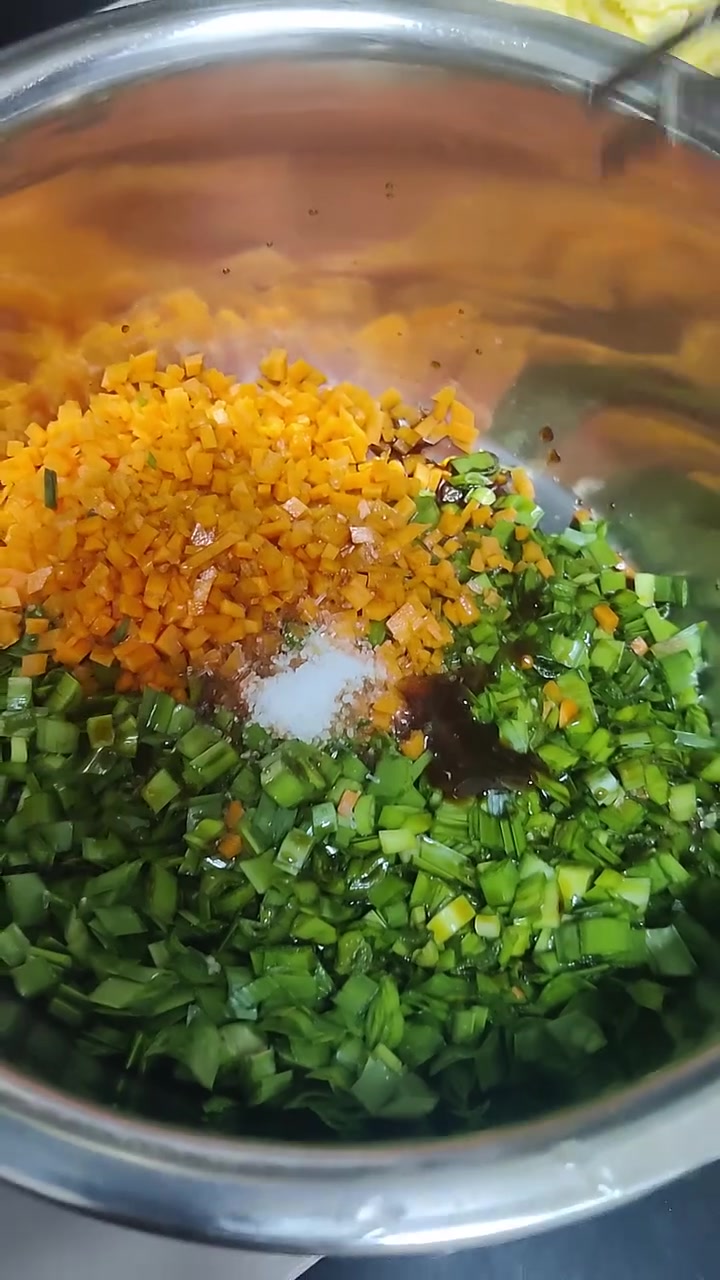 今日家庭美食大作战，饺子红烧白玉带鱼超香