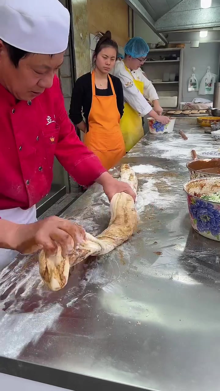 正宗老北京麻酱烧饼手艺