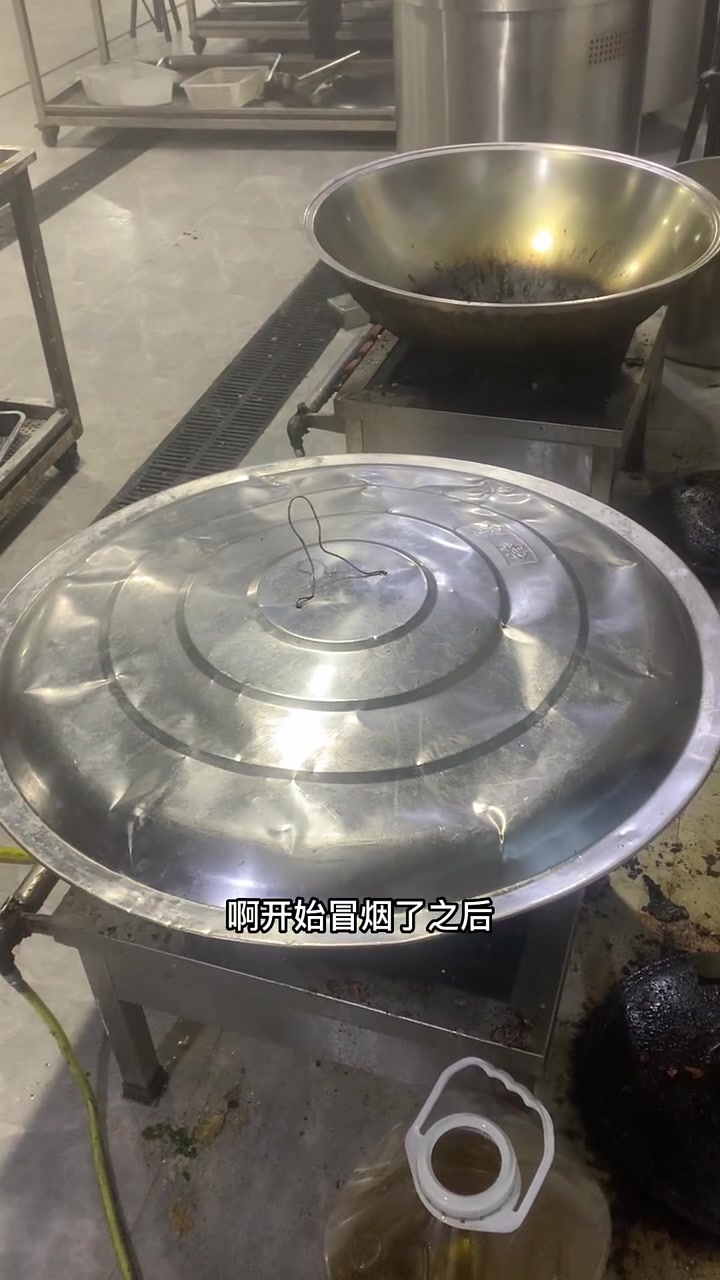 特色美食猪头肉、烟熏肉的做法