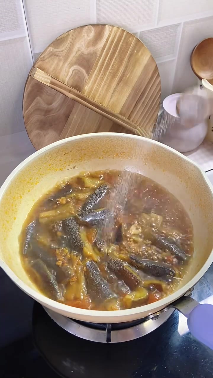 谁能不爱这茄子焖面！家常做法孩子更爱吃！