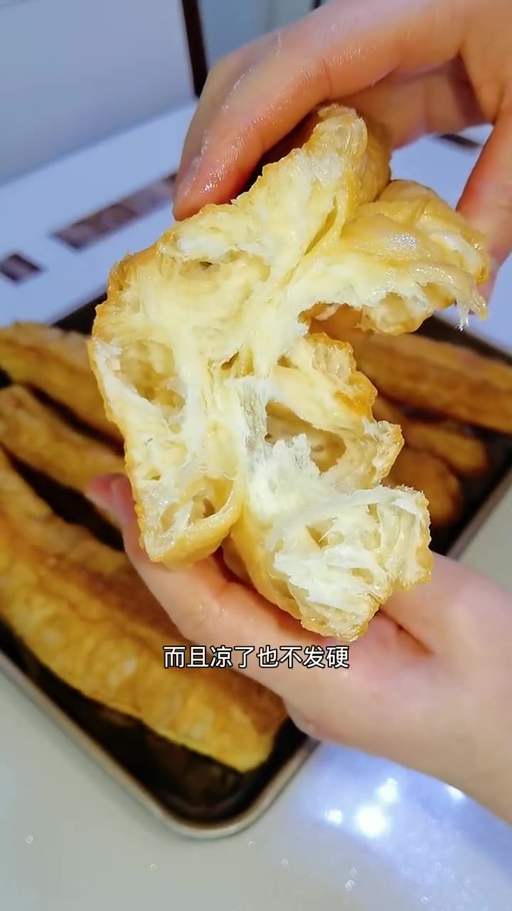 想吃油条跟我学，做法超简单，酥脆空心超好吃