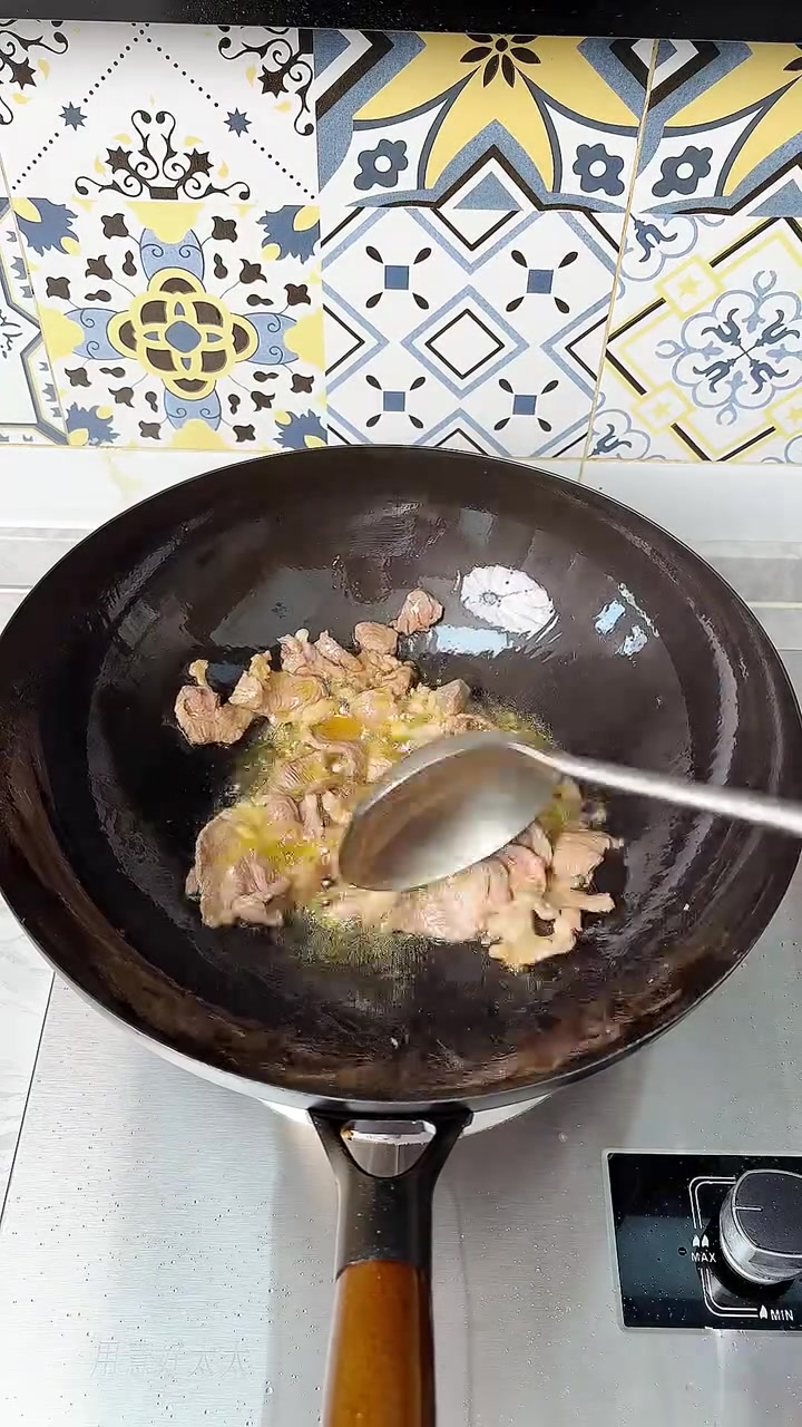 新疆酸菜拌面喜欢吃拌面的应该都吃过和拉条子绝配