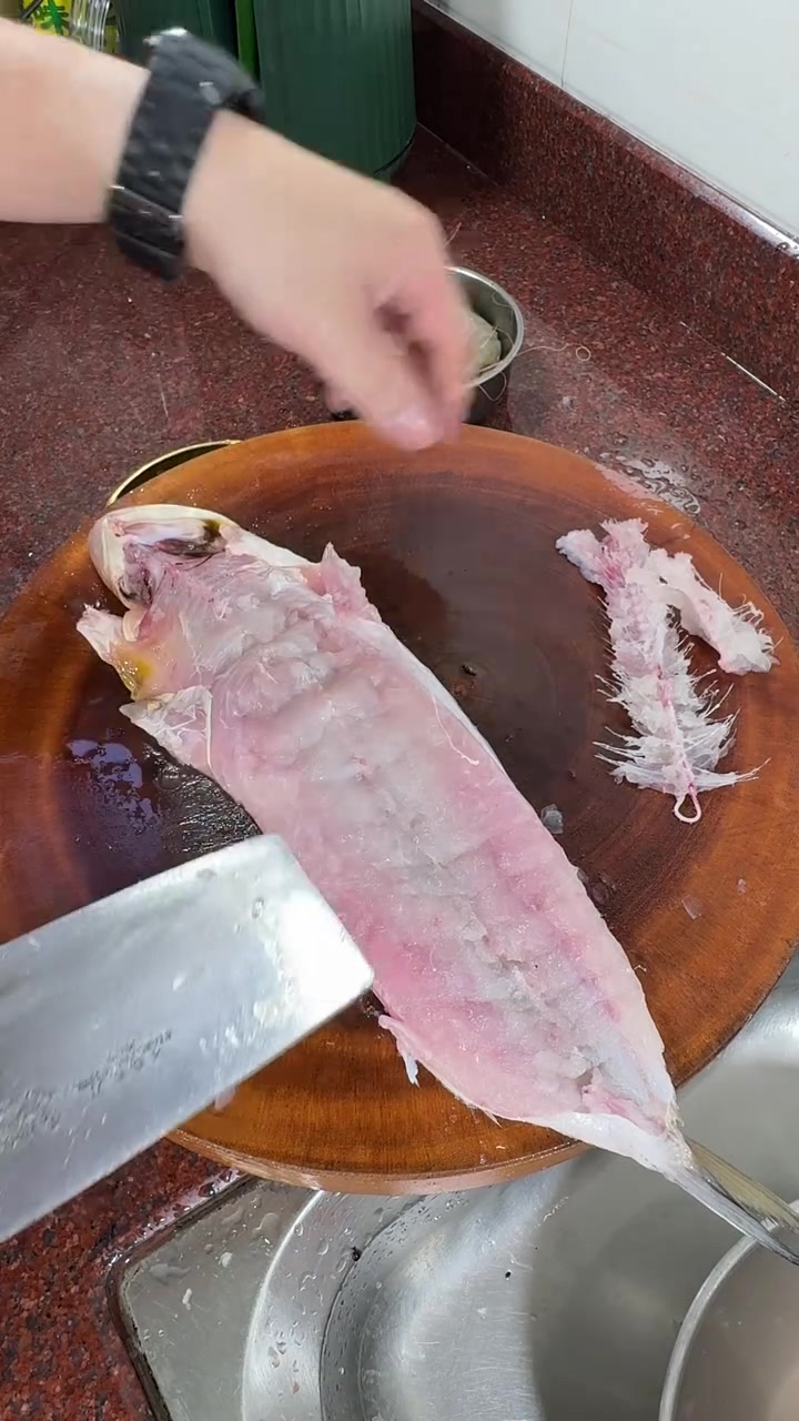 沉醉鱼起肉,鱼与冬菜同煮是简单家常菜