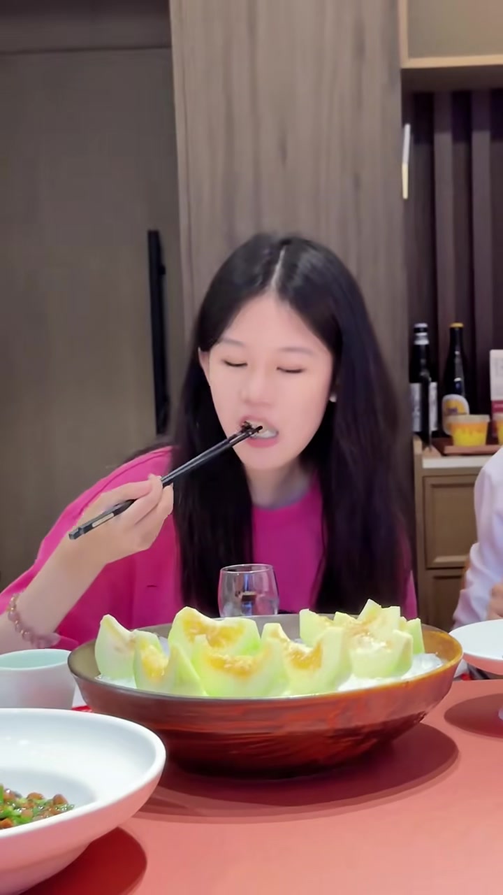 来青岛吃鱼水饺,一次性把水饺吃个遍!