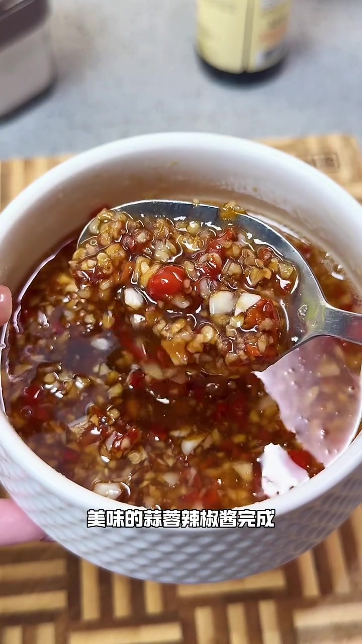 香港全职妈妈的晚餐:今天闺蜜来吃饭,一共5个人,花了620做了六菜一汤,真的好吃又实惠呢!