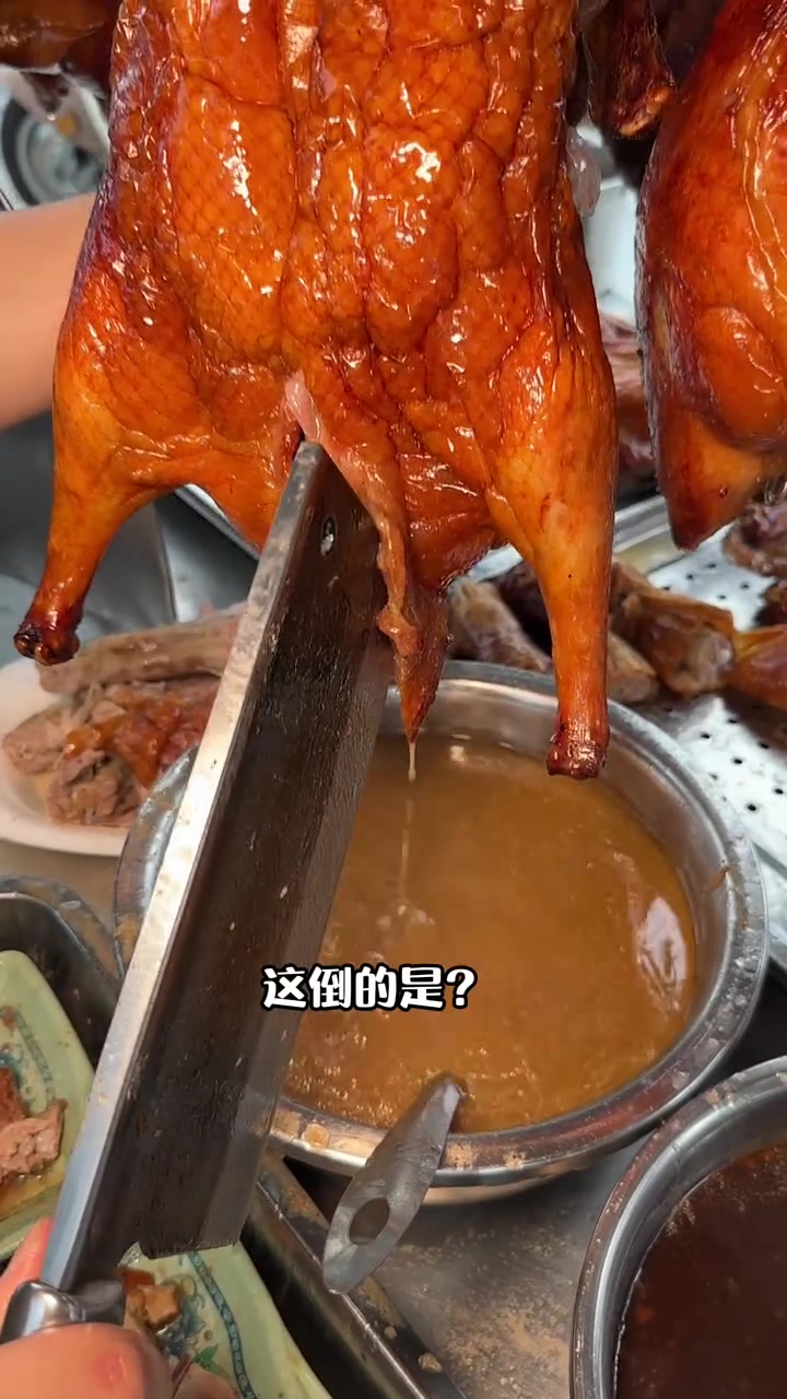 南宁街头6块一份烧鸭粉,份量超感人!