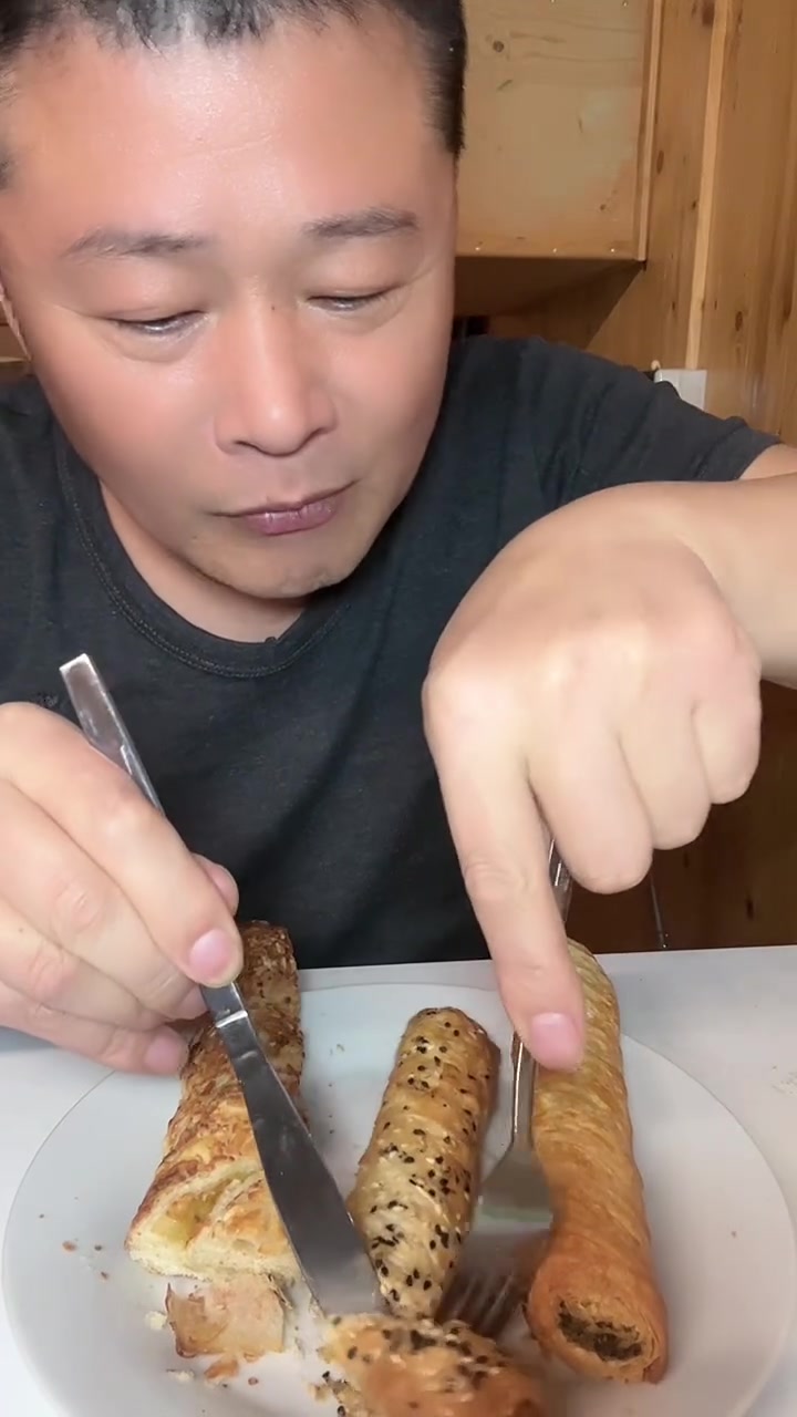 德国超市买的面包啥味?快来一起尝尝鲜!