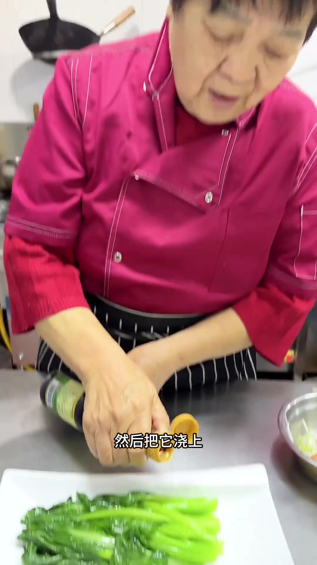 油淋菜心的做法