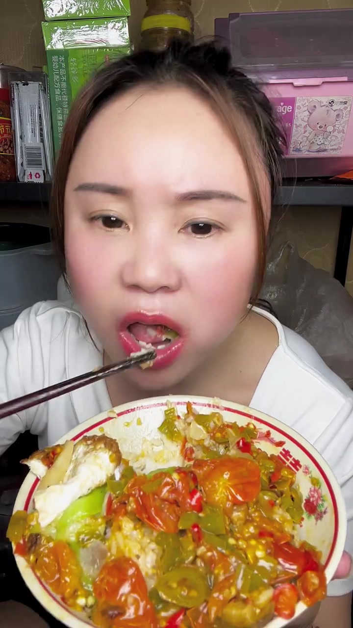 吃饭啦姐妹们,今天很丰盛的饭菜