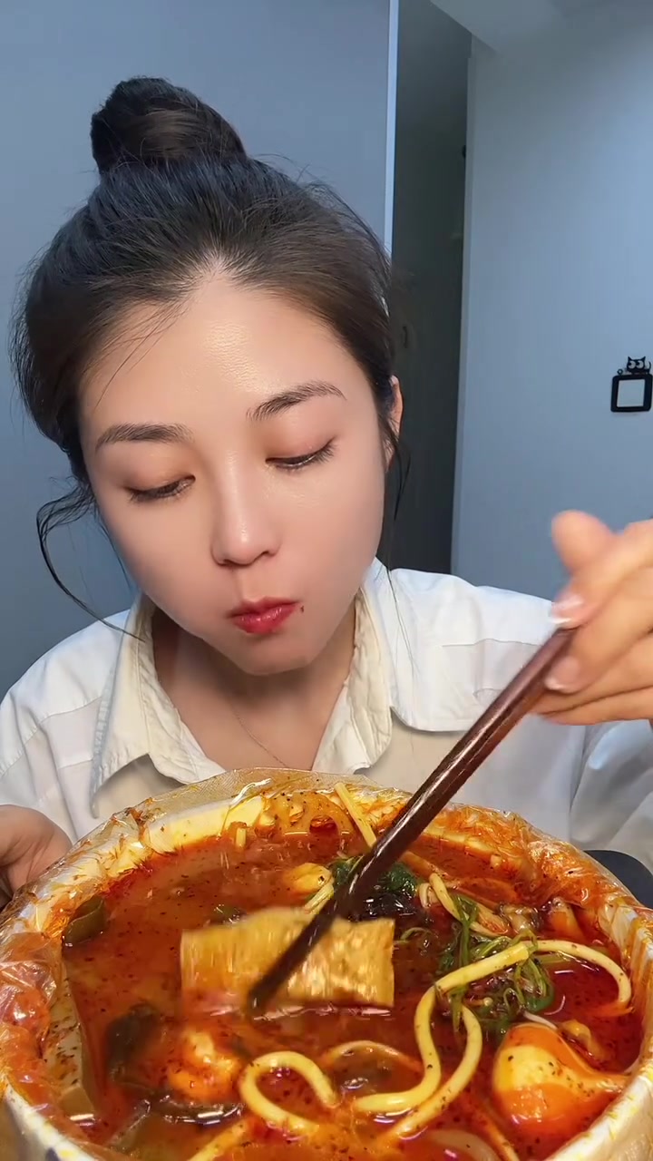 砂锅麻辣烫西汁小面筋超爱宽粉