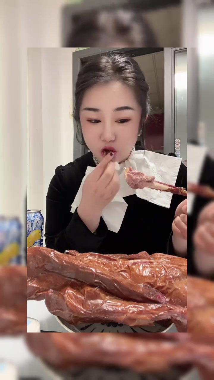 我在剪辑这个视频的时候姐妹们,感慨万千,回来半年,一年里面经历了情绪波动较大的时期,今天跟