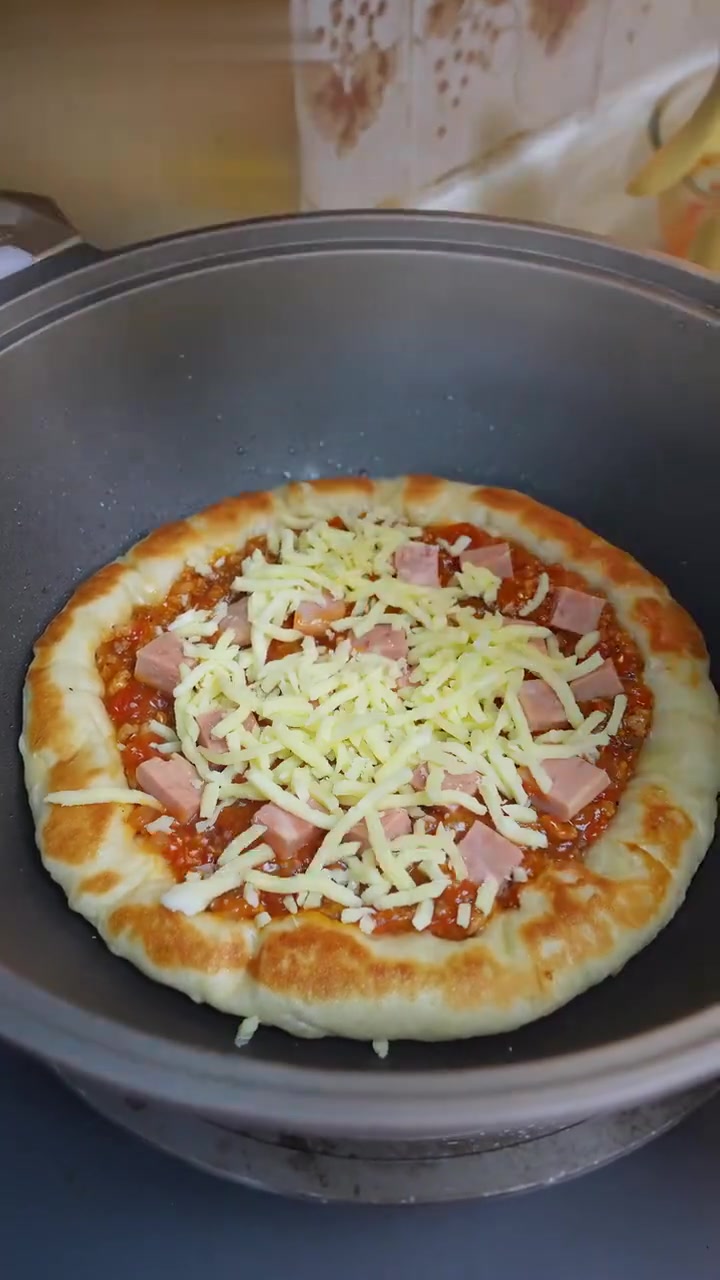 平底锅在家做披萨，脆底皮韧超好吃，孩子超爱