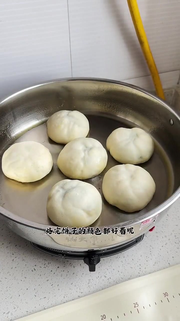 一日三餐在于晨，每天早晨来一锅馒头，来一碗稀饭，再来点小咸菜，暖心暖胃