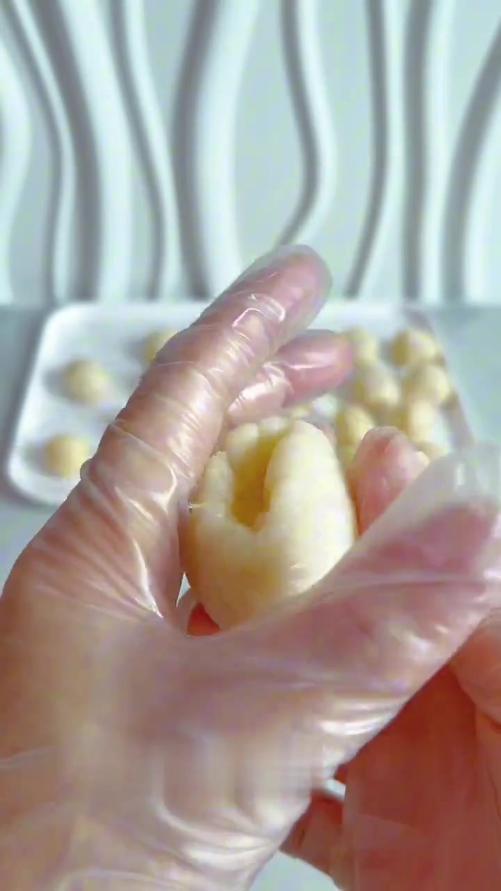 今日做层层起酥枣泥酥饼,枣泥酥皮不腻超好吃