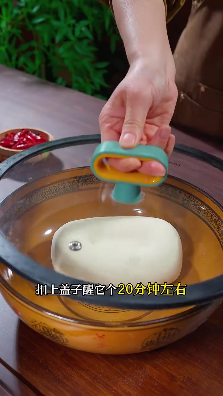 手擀面和菠菜鸡蛋面的做法