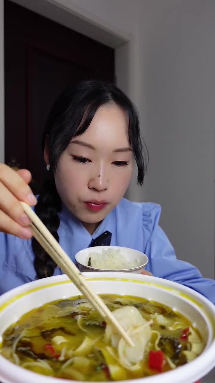 姐妹们青花椒口味酸菜鱼安排上啦