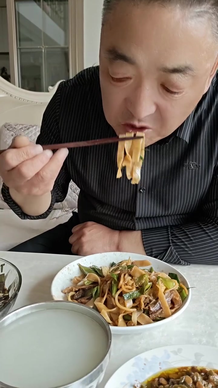 九块四十块吃啥?水果面汤豆腐干啥都有