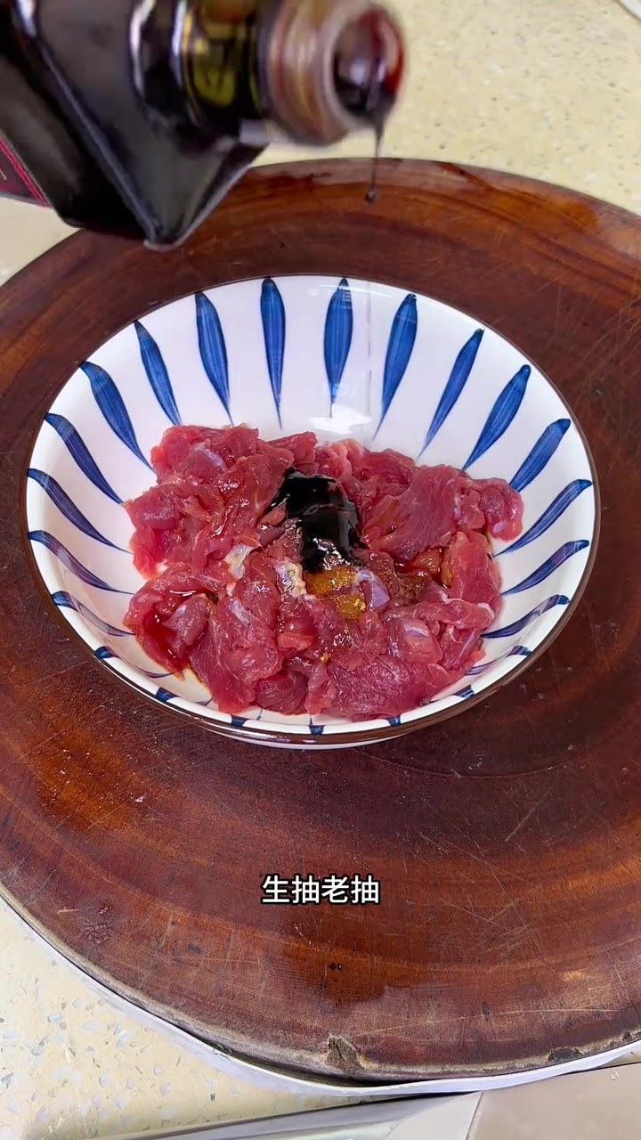 江苏生活的一家五口,看看今天我又安排哪些好吃的家常菜,每天最幸福的事就是家人在一起吃饭