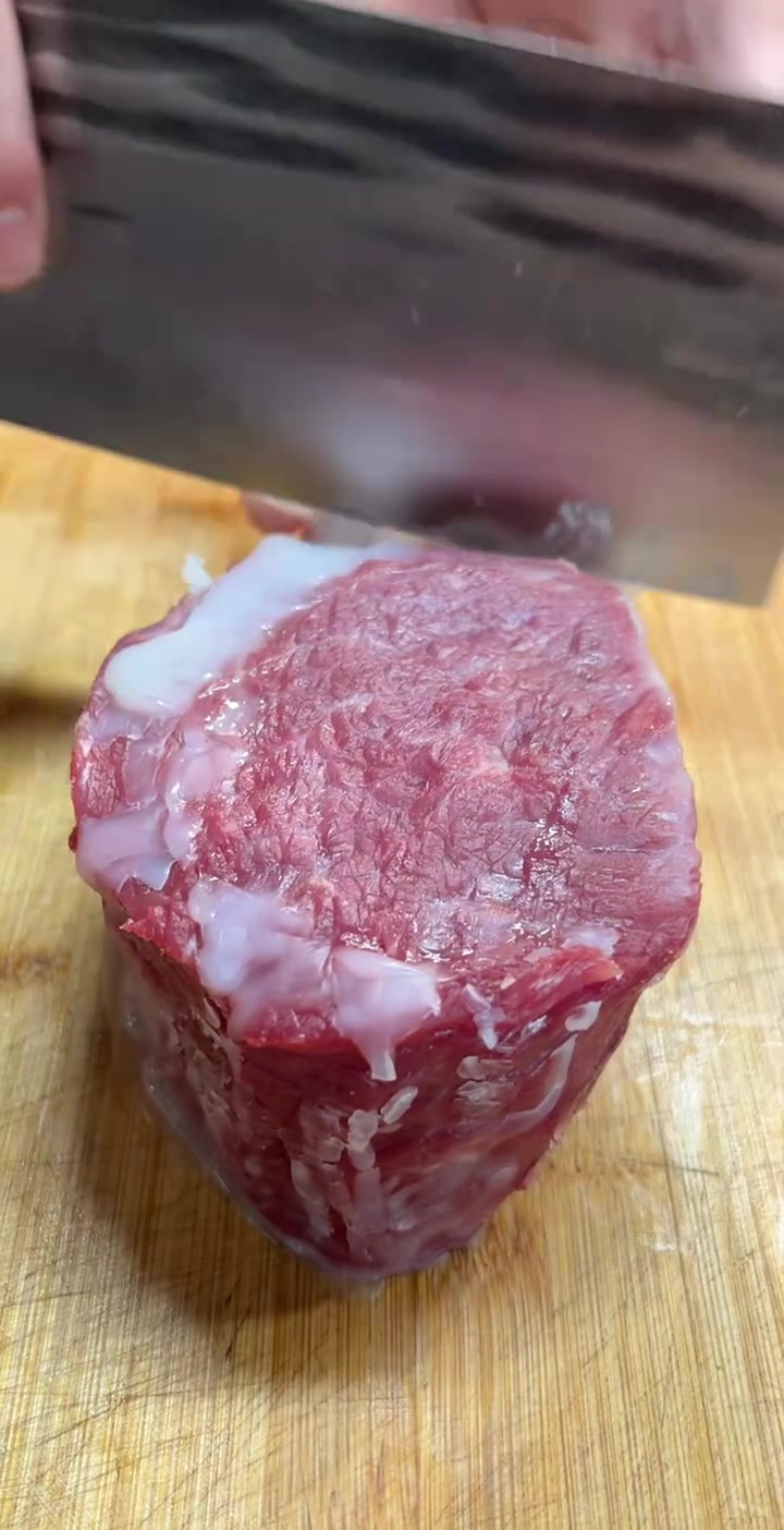 市场上流通大量的注脂雪花牛肉