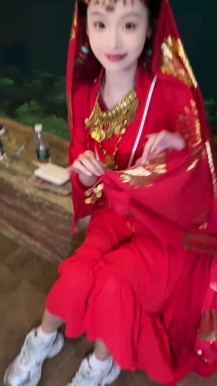 这只鲨鱼也可爱也可爱!