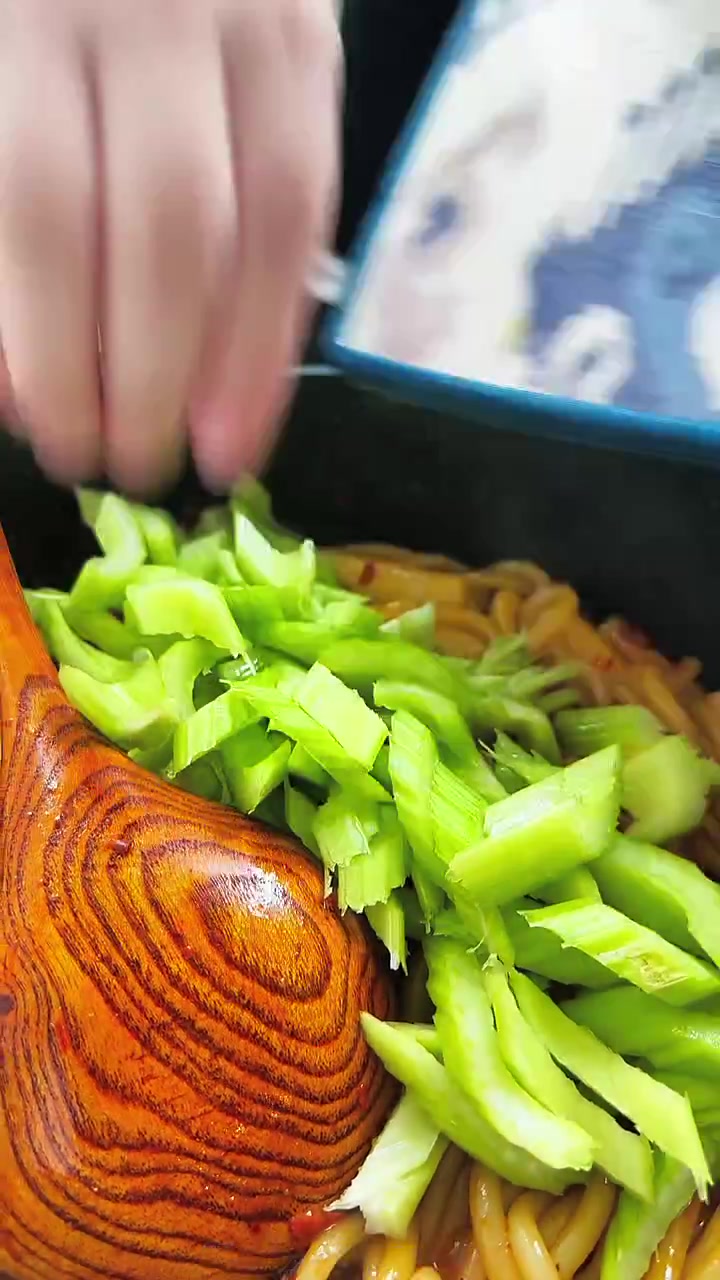 夫妻在广州生活碎片炒米粉的做法