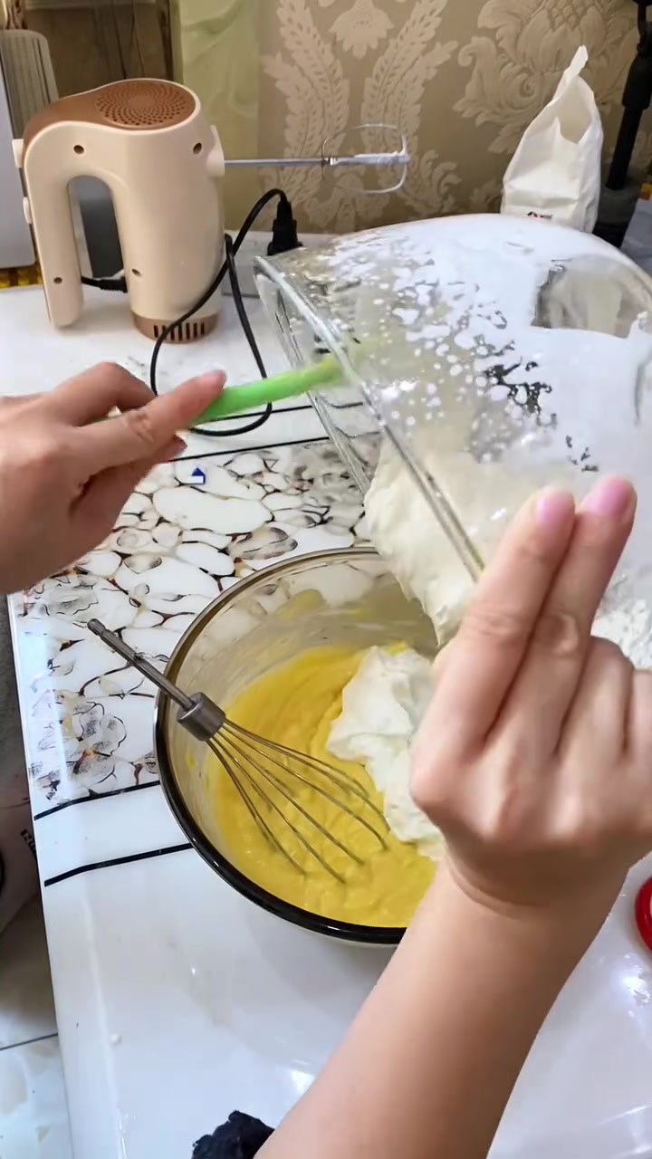 一起去摆摊吧，好吃到舔盒子，提拉米苏蛋糕