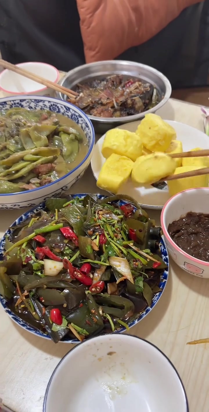 豆角配馒头大米粥饭菜可口超好吃