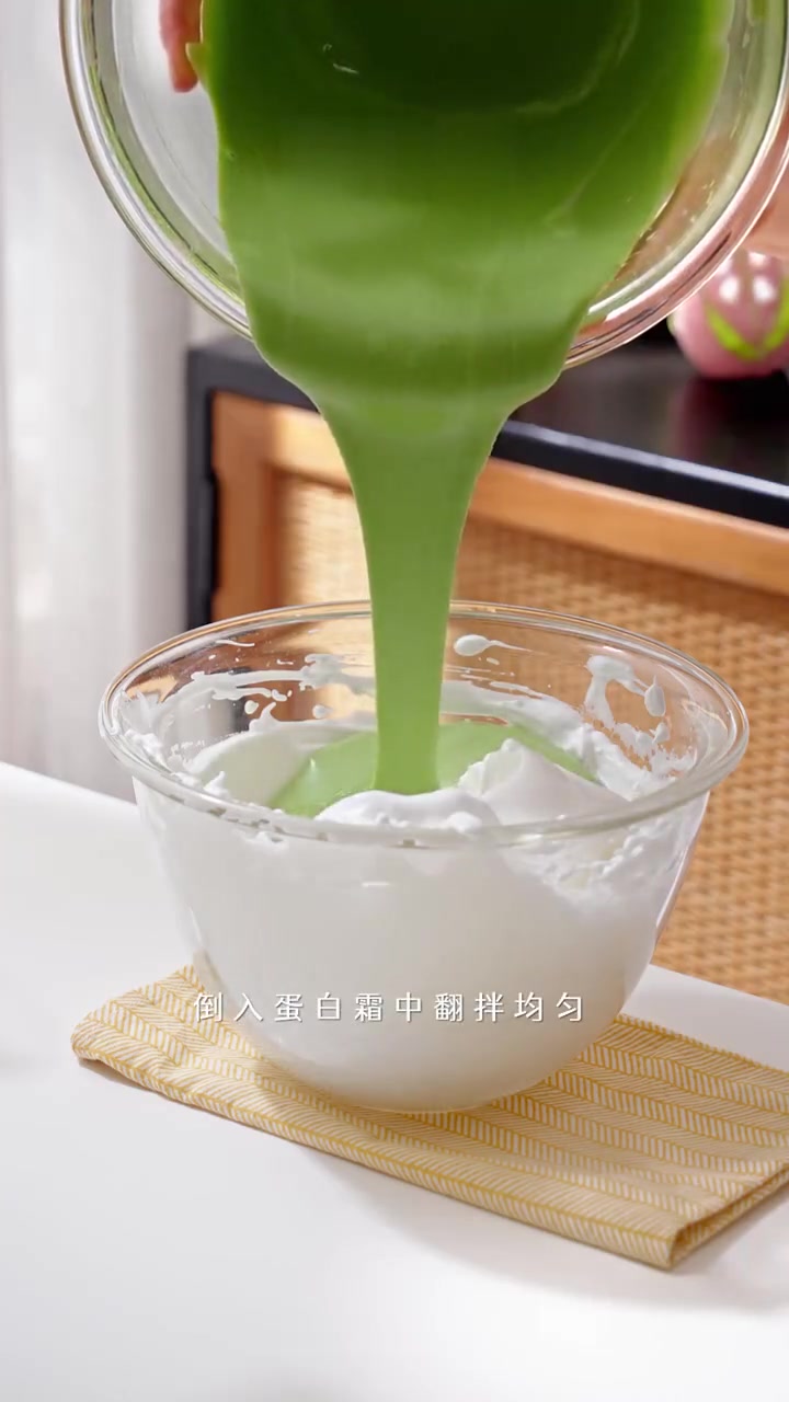 蜜瓜树桩蛋糕｜夏日小清新，好吃不腻快快学～