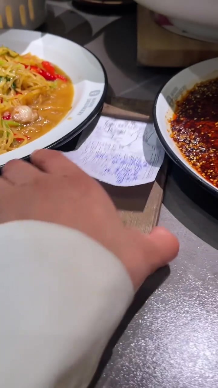 小红书邀探上海川菜店这量惊人材料像神仙画