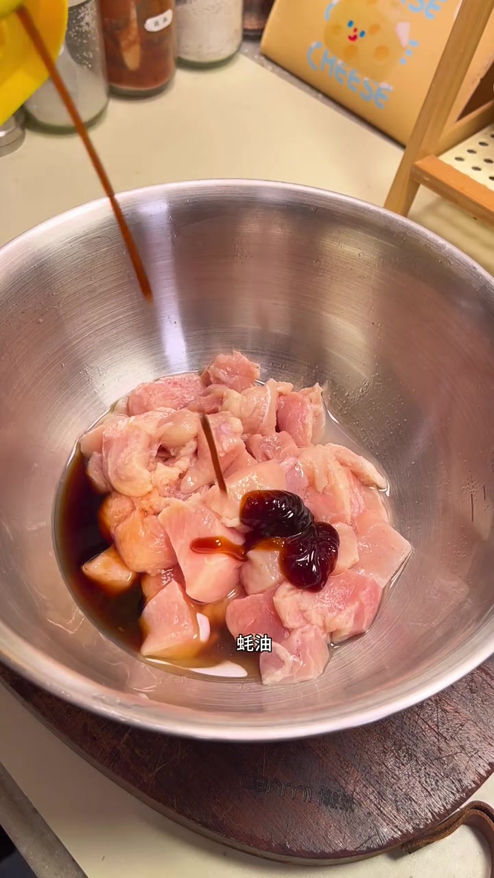 晚餐vlog：香辣小龙虾、辣子鸡丁与毛豆