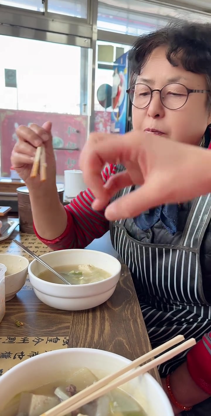 韩餐简单三菜一汤,白菜芥菜味道独特,超辣!
